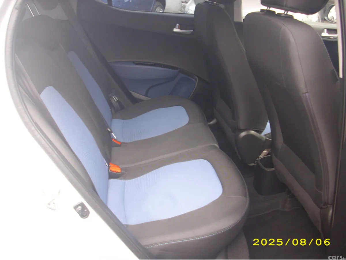 Hyundai i10 Hatchback, Petrol, 2016, Silver