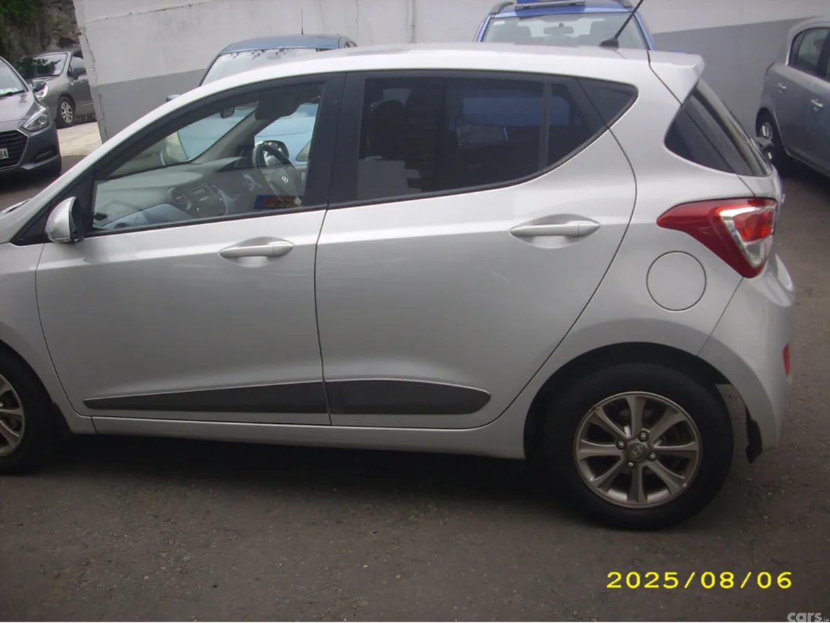 Hyundai i10 Hatchback, Petrol, 2016, Silver