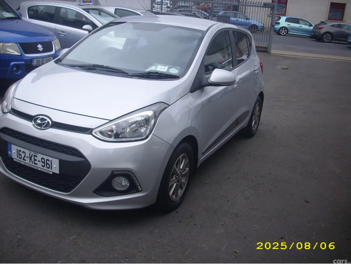 Hyundai i10 Hatchback, Petrol, 2016, Silver