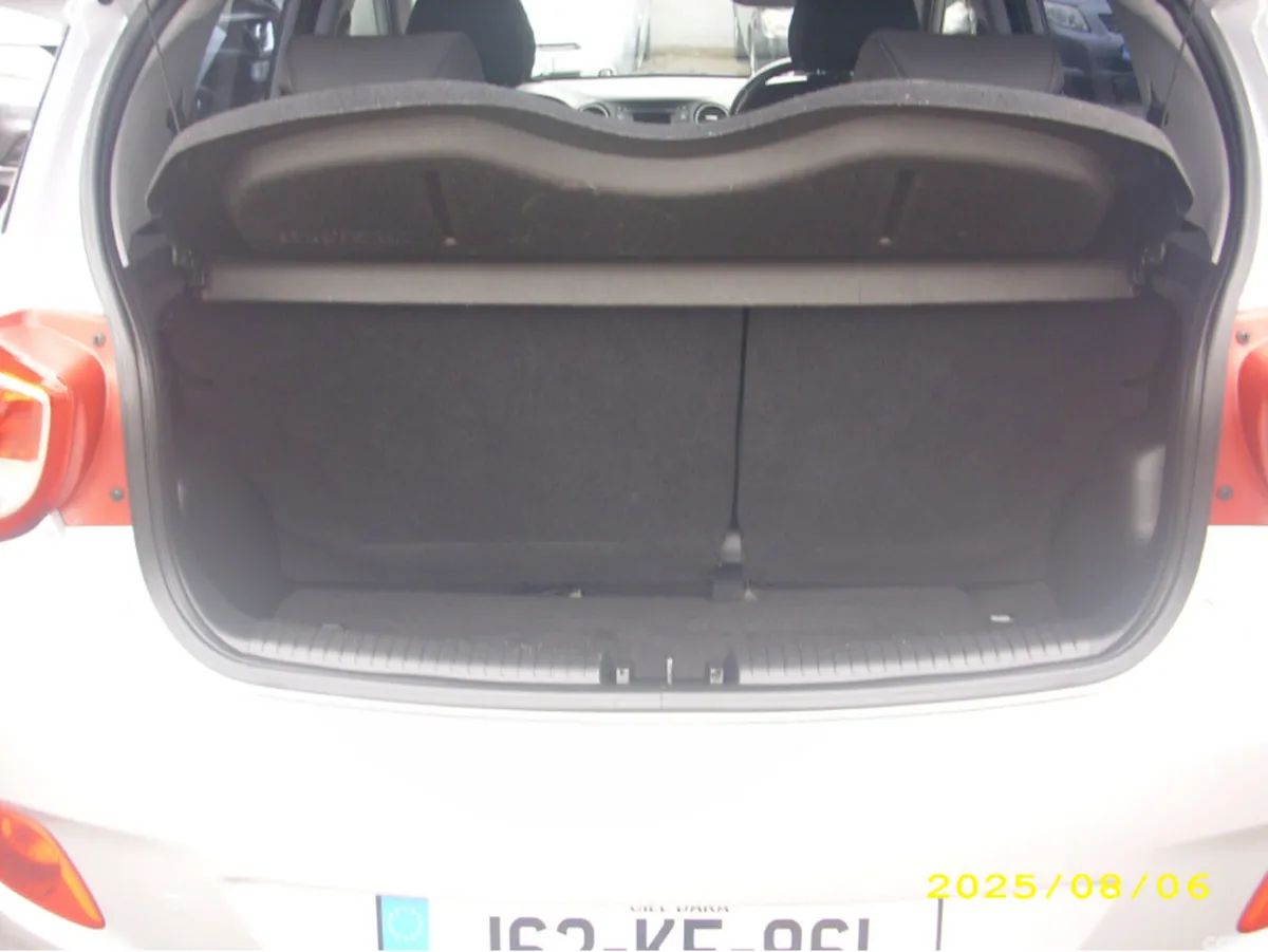 Hyundai i10 Hatchback, Petrol, 2016, Silver