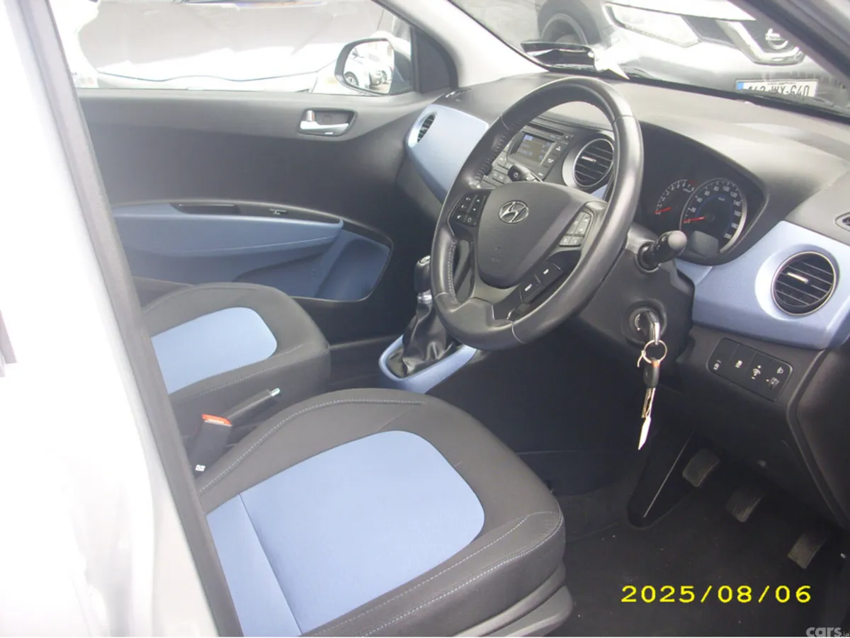 Hyundai i10 Hatchback, Petrol, 2016, Silver
