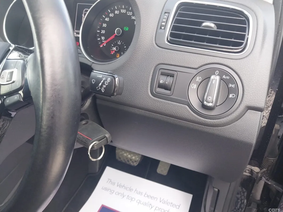 Volkswagen Polo Hatchback, Petrol, 2015, Black