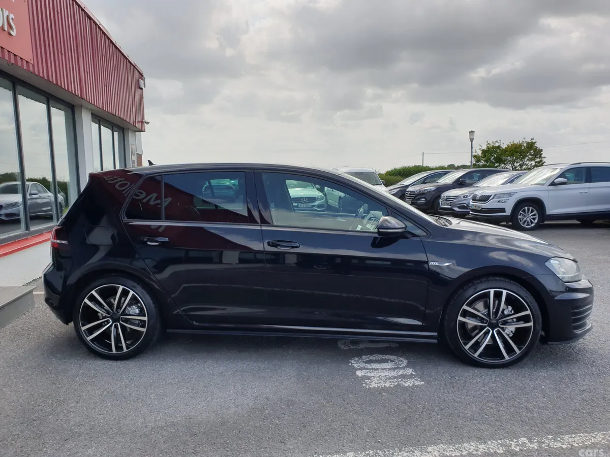 Volkswagen Golf Hatchback, Diesel, 2017, Black
