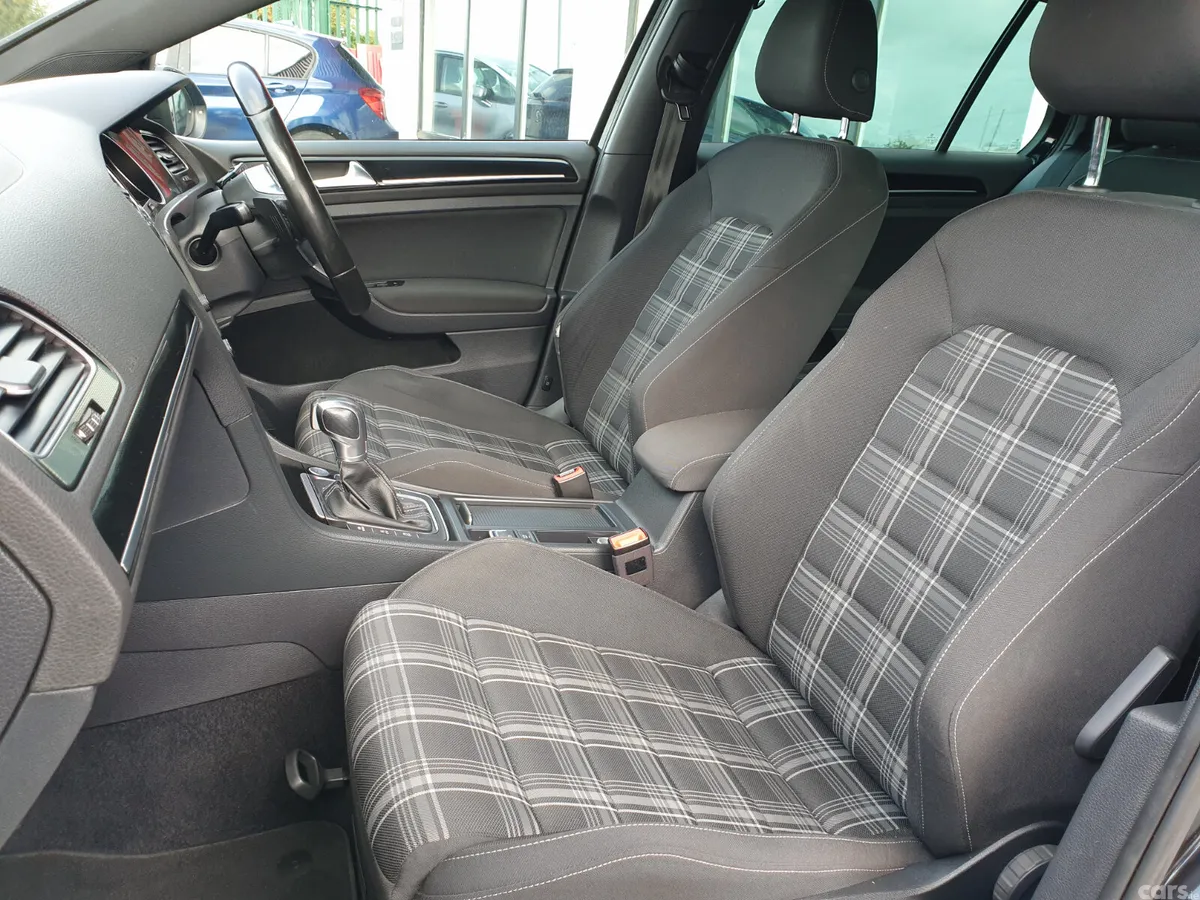 Volkswagen Golf Hatchback, Diesel, 2017, Black