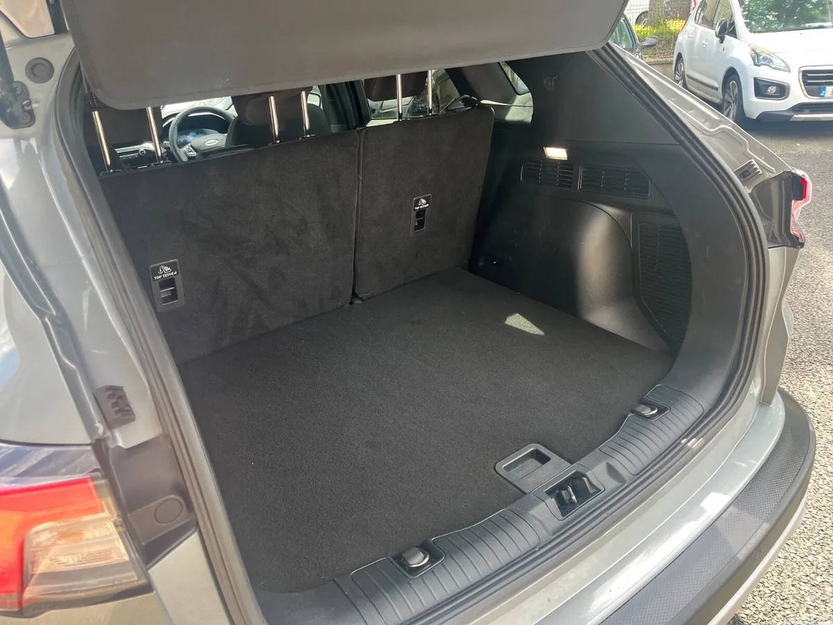 Ford Kuga SUV, Petrol Hybrid, 2023, Grey