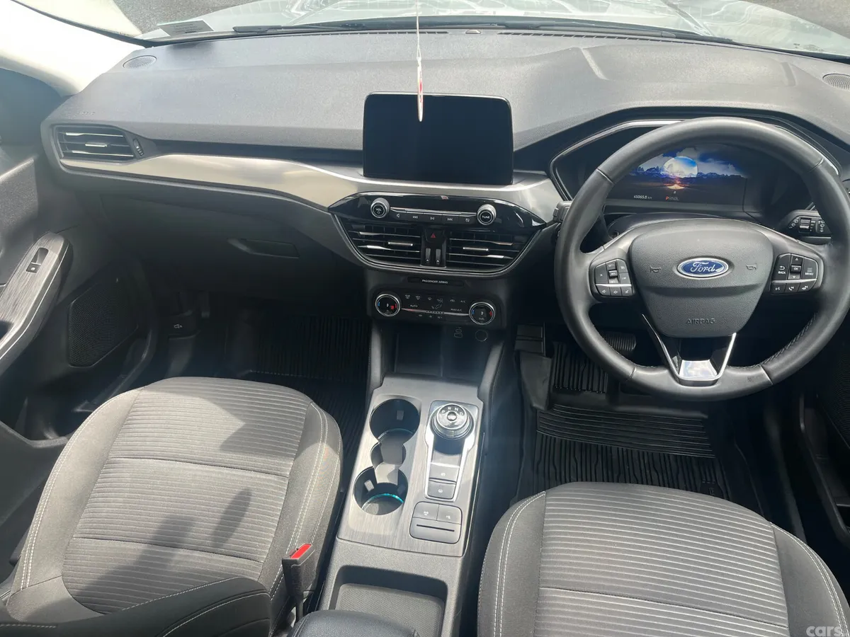 Ford Kuga SUV, Petrol Hybrid, 2023, Grey