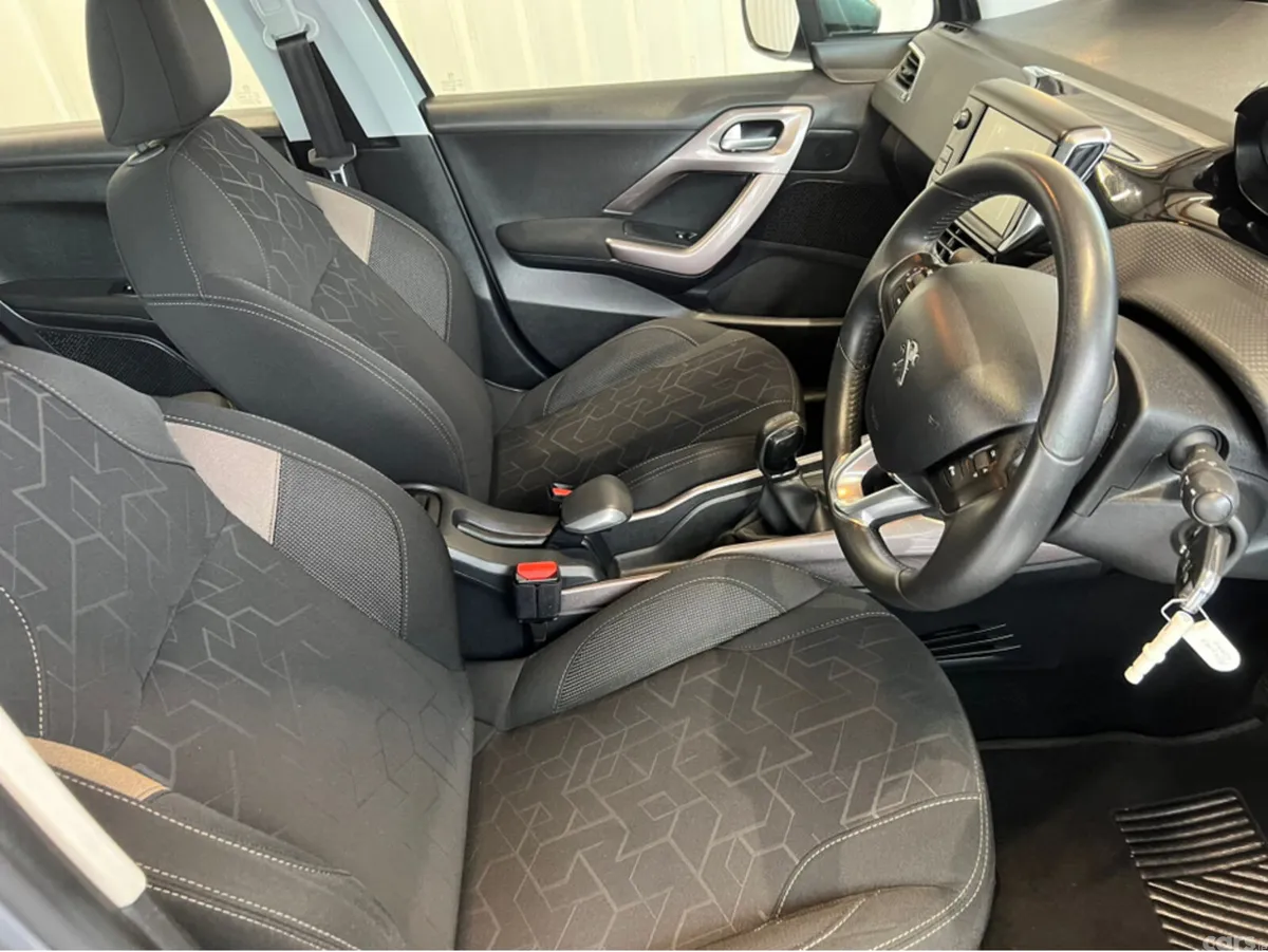Peugeot 2008 Estate, Diesel, 2016, Grey