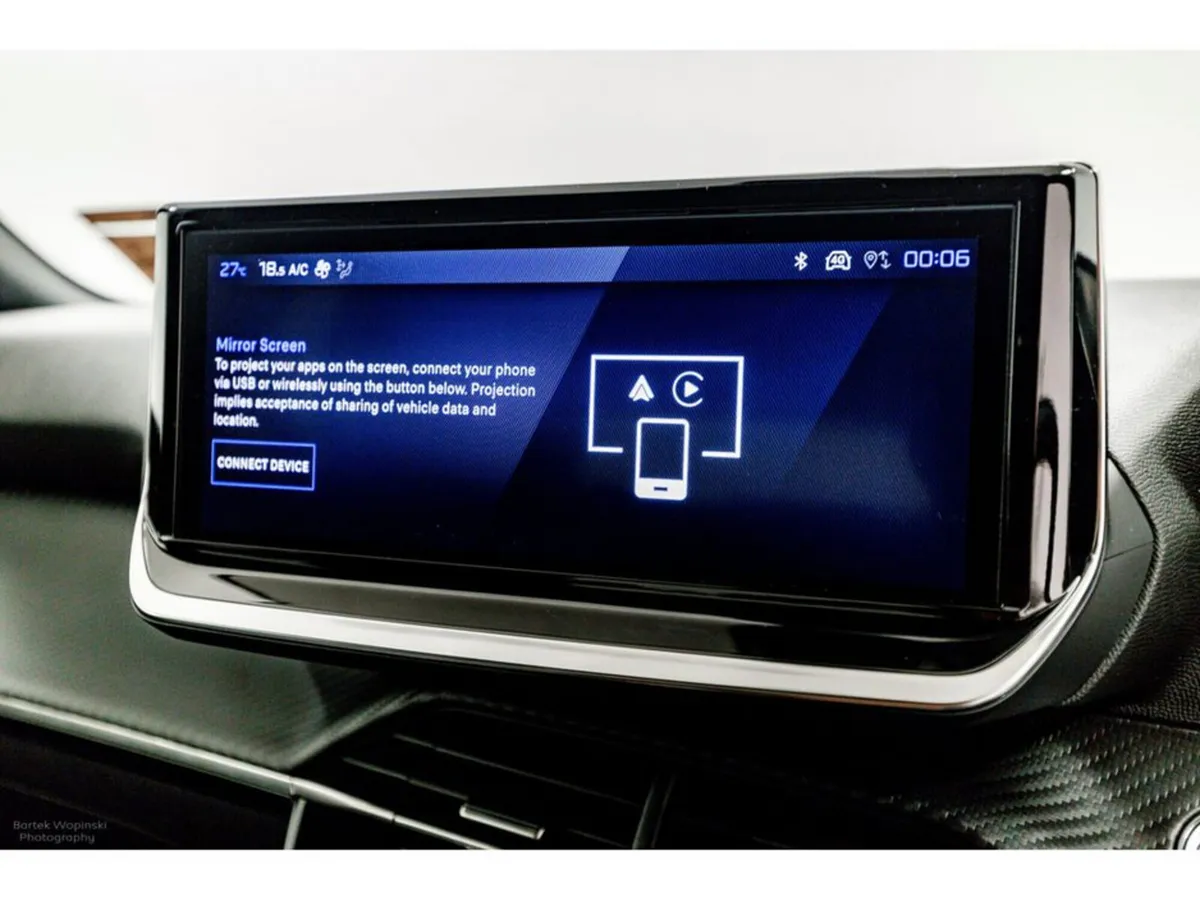 Peugeot 2008 SUV, Petrol Hybrid, 2026, Grey