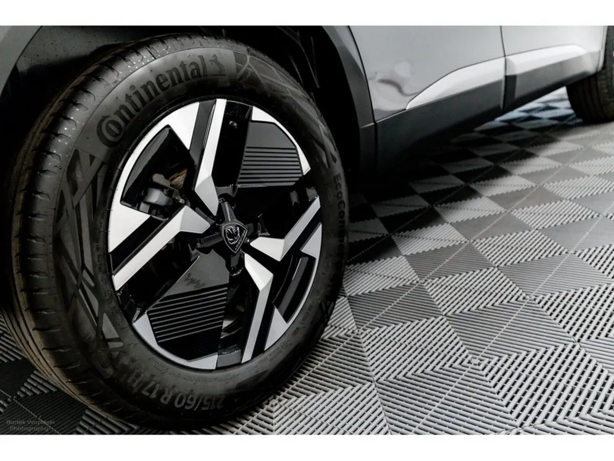 Peugeot 2008 SUV, Petrol Hybrid, 2026, Grey