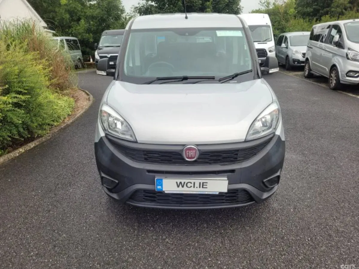 Fiat Doblo MPV, Petrol, 2017, Silver