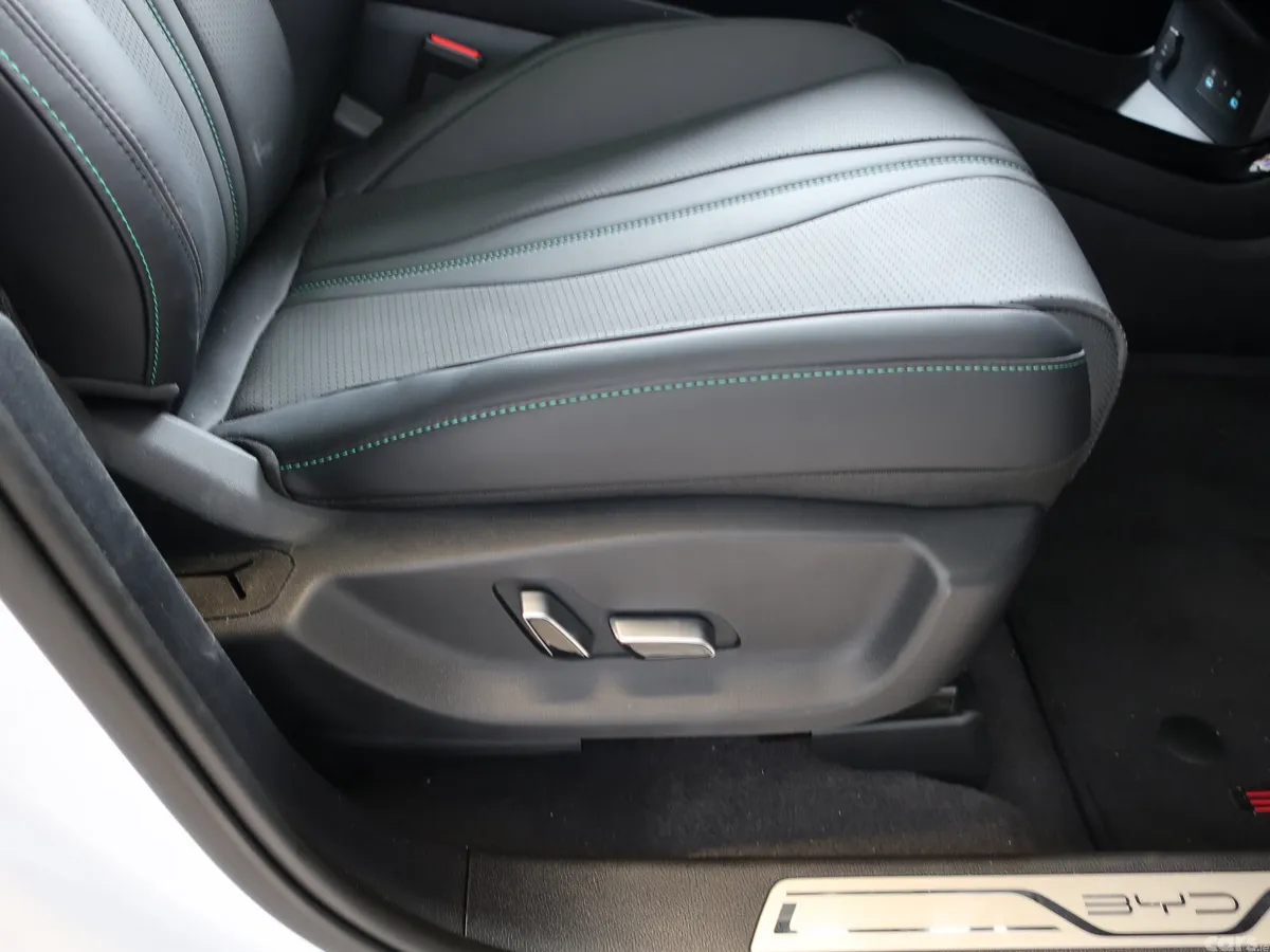 BYD SEAL U SUV, Petrol Hybrid, 2025, White