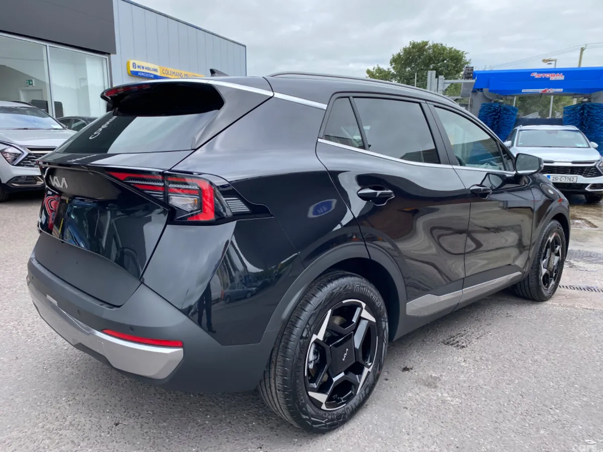 Kia Sportage SUV, Diesel Hybrid, 2025, Black