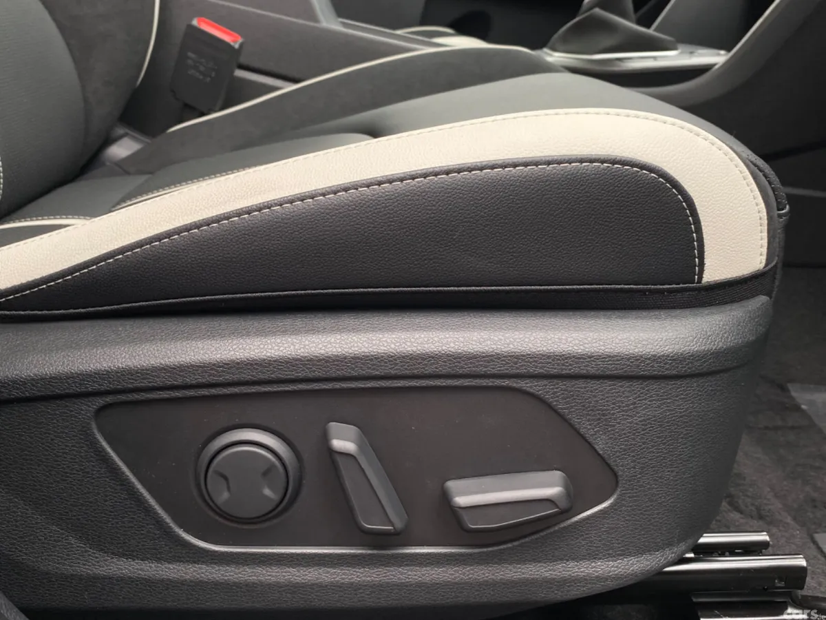 Kia Sportage SUV, Diesel Hybrid, 2025, Black