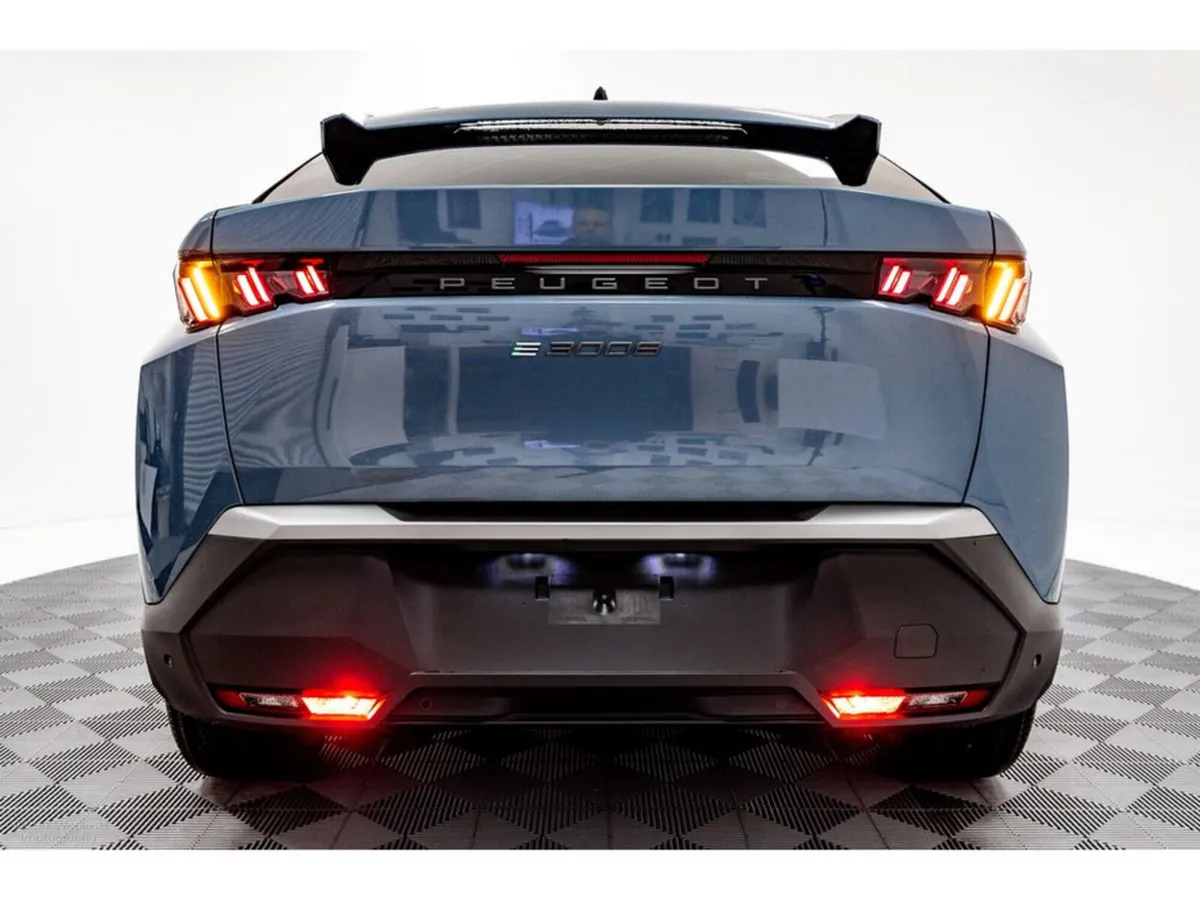 Peugeot 3008 SUV, Electric, 2026, Blue
