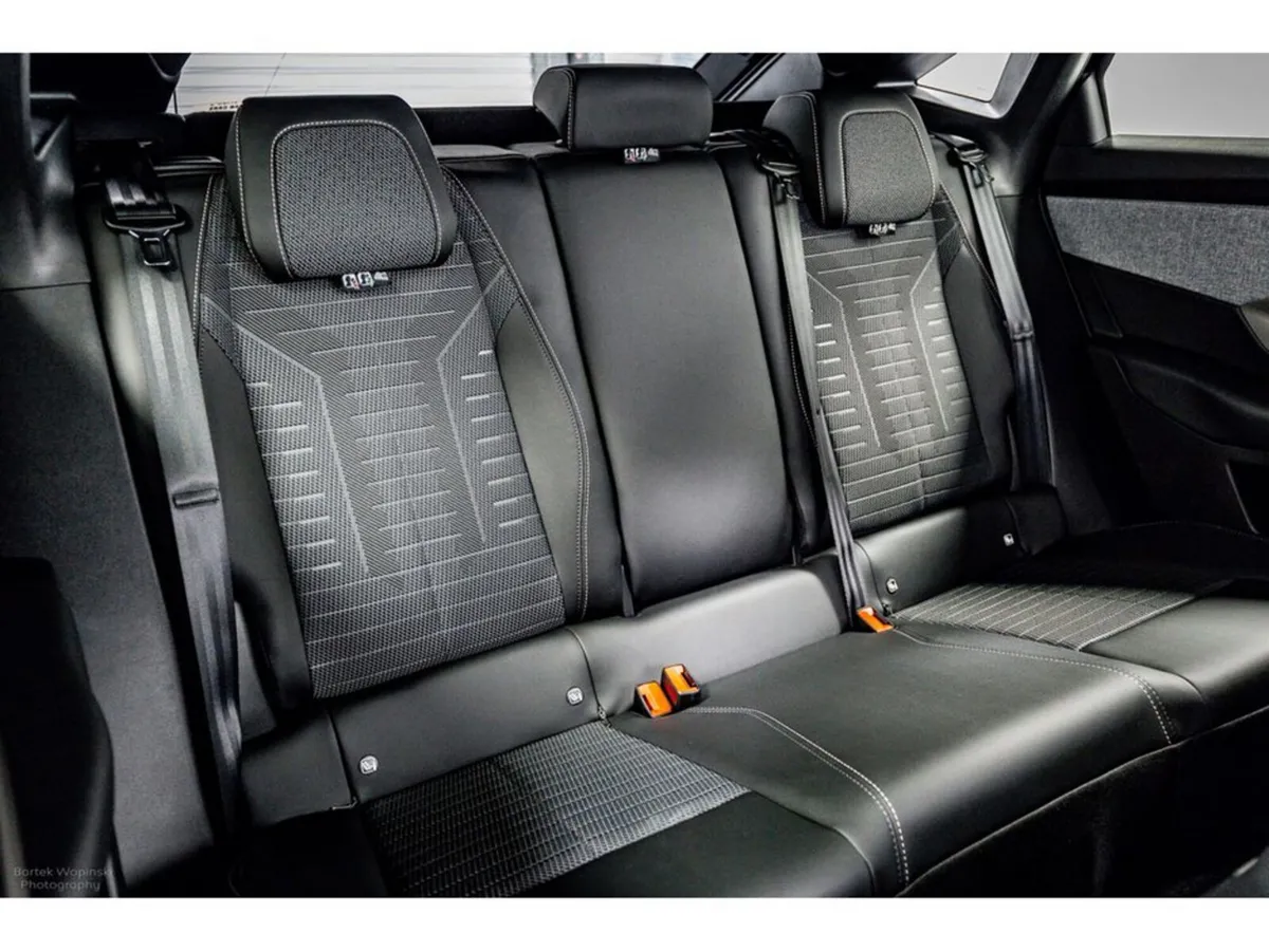 Peugeot 3008 SUV, Petrol Hybrid, 2026, Black