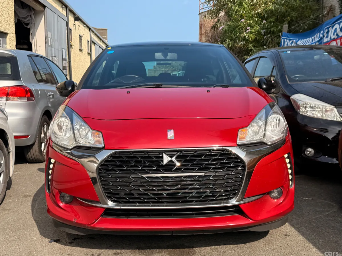 DS Automobiles DS 3 Hatchback, Petrol, 2017, Red