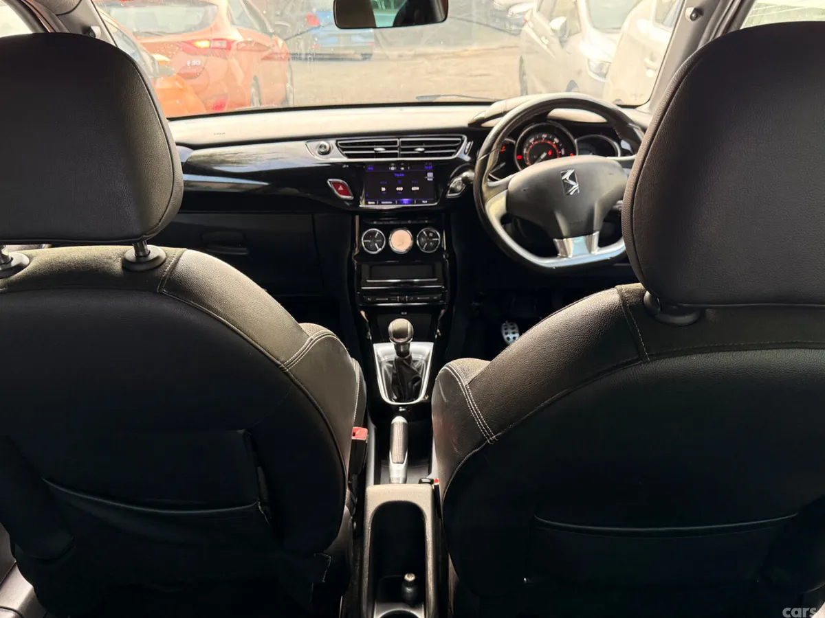 DS Automobiles DS 3 Hatchback, Petrol, 2017, Red