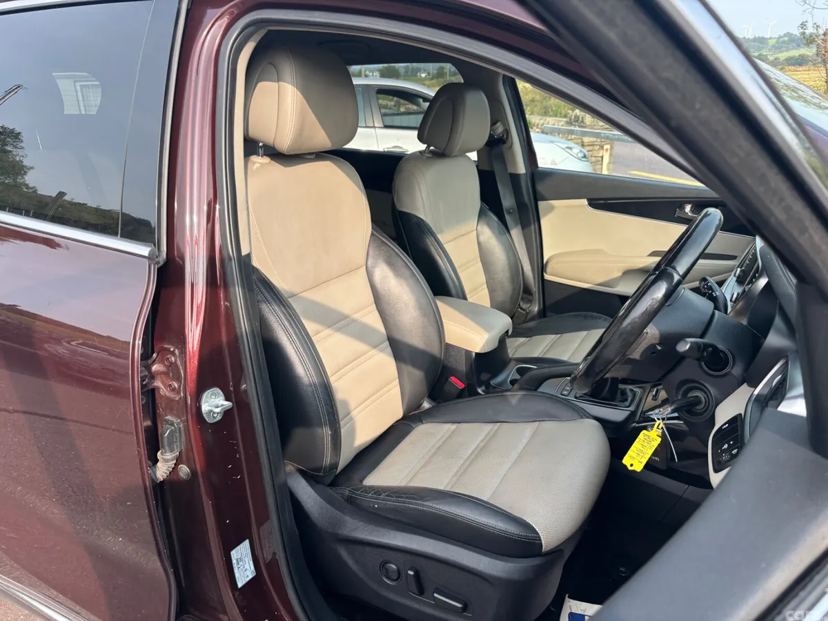 Kia Sorento SUV, Diesel, 2017, Red