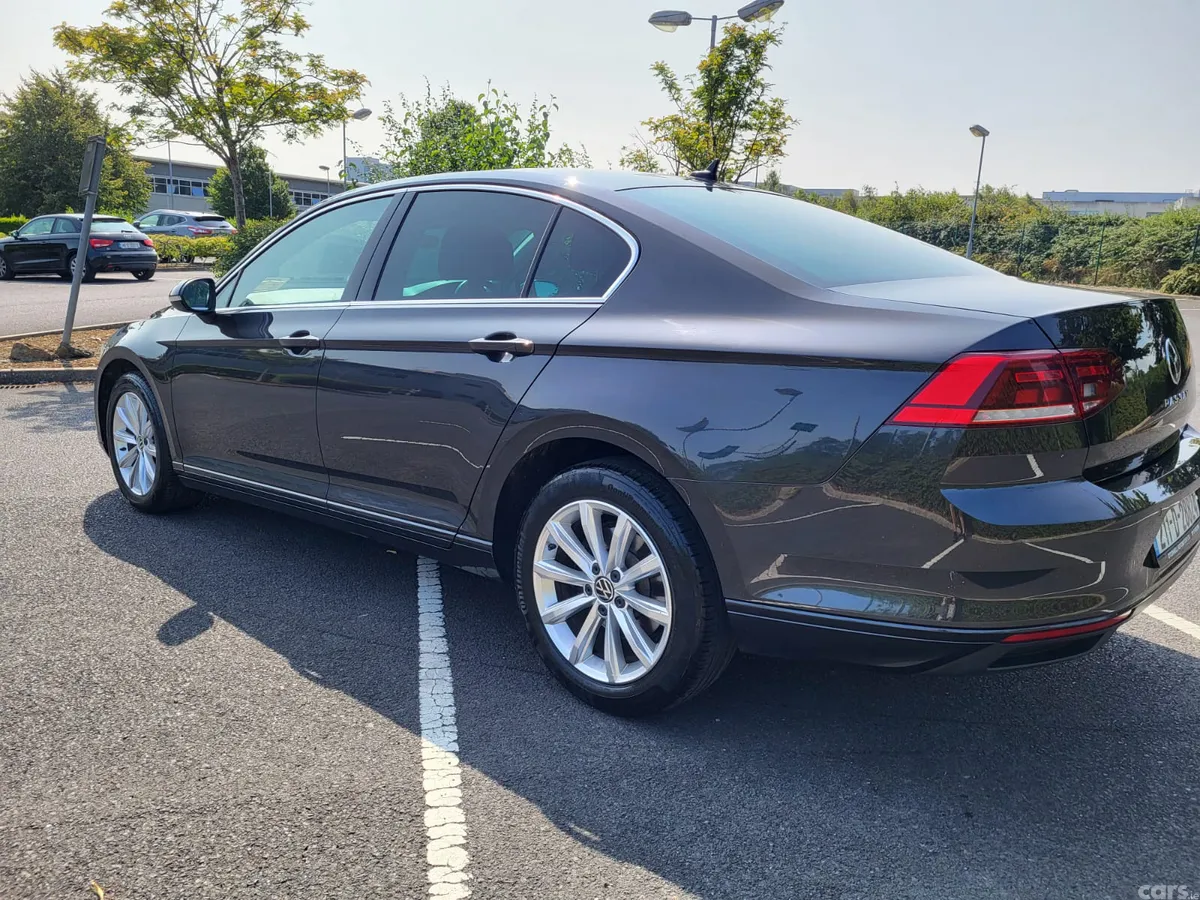 Volkswagen Passat Saloon, Diesel, 2021, Grey