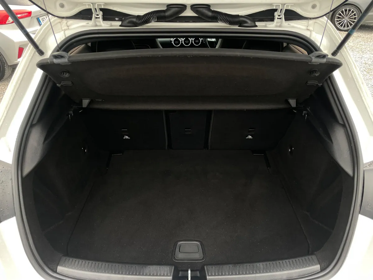 Mercedes-Benz A-Class Hatchback, Diesel, 2019, White