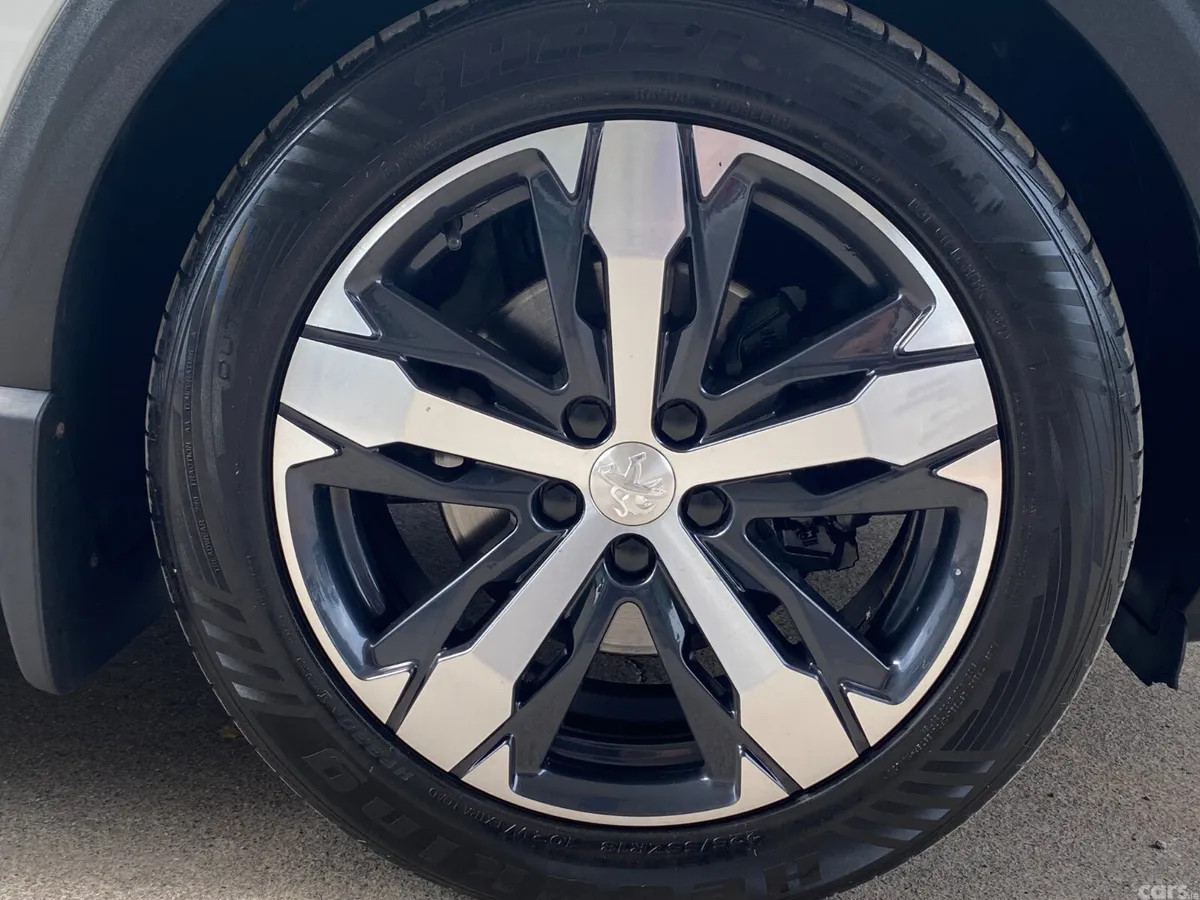 Peugeot 5008 MPV, Diesel, 2022, White