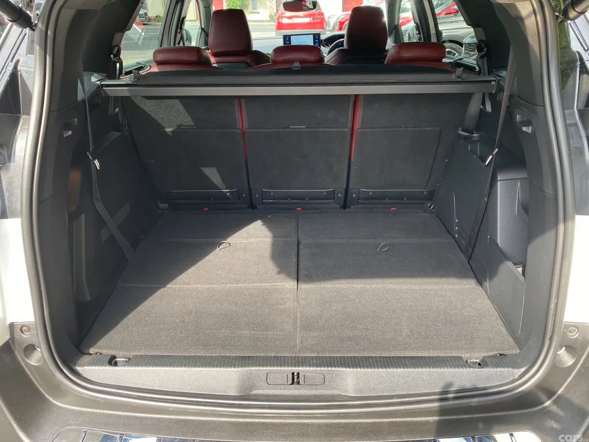 Peugeot 5008 MPV, Diesel, 2022, White