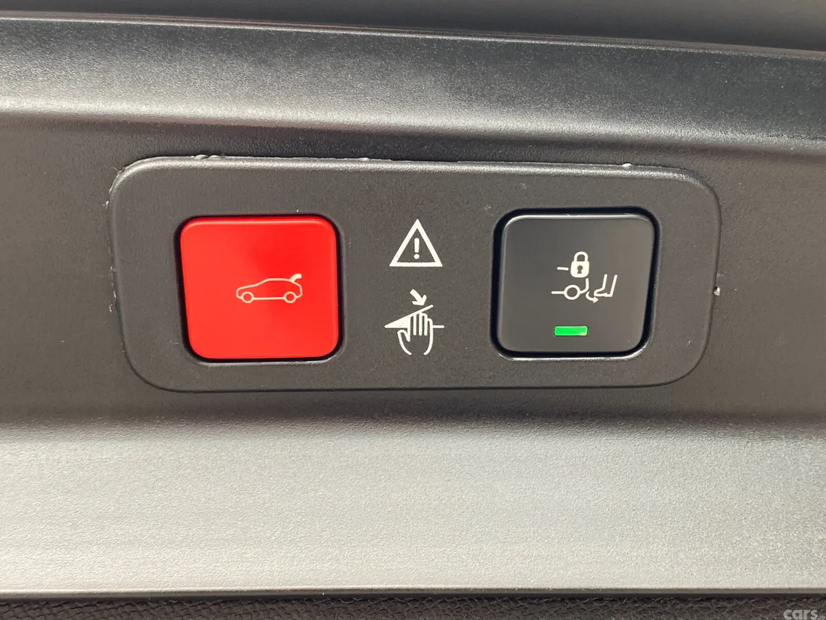 Peugeot 5008 MPV, Diesel, 2022, White