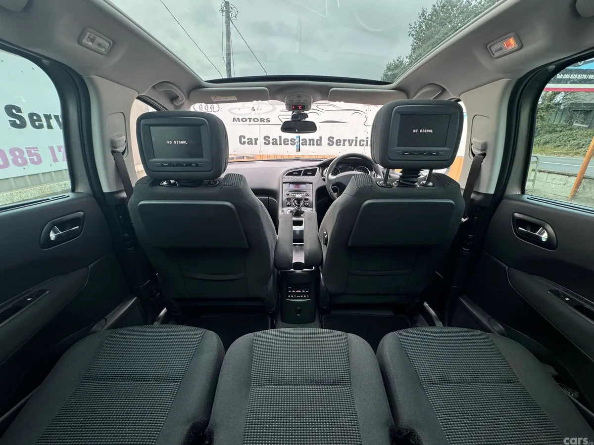 Peugeot 5008 MPV, Diesel, 2015, Grey