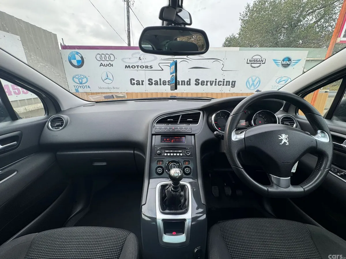 Peugeot 5008 MPV, Diesel, 2015, Grey
