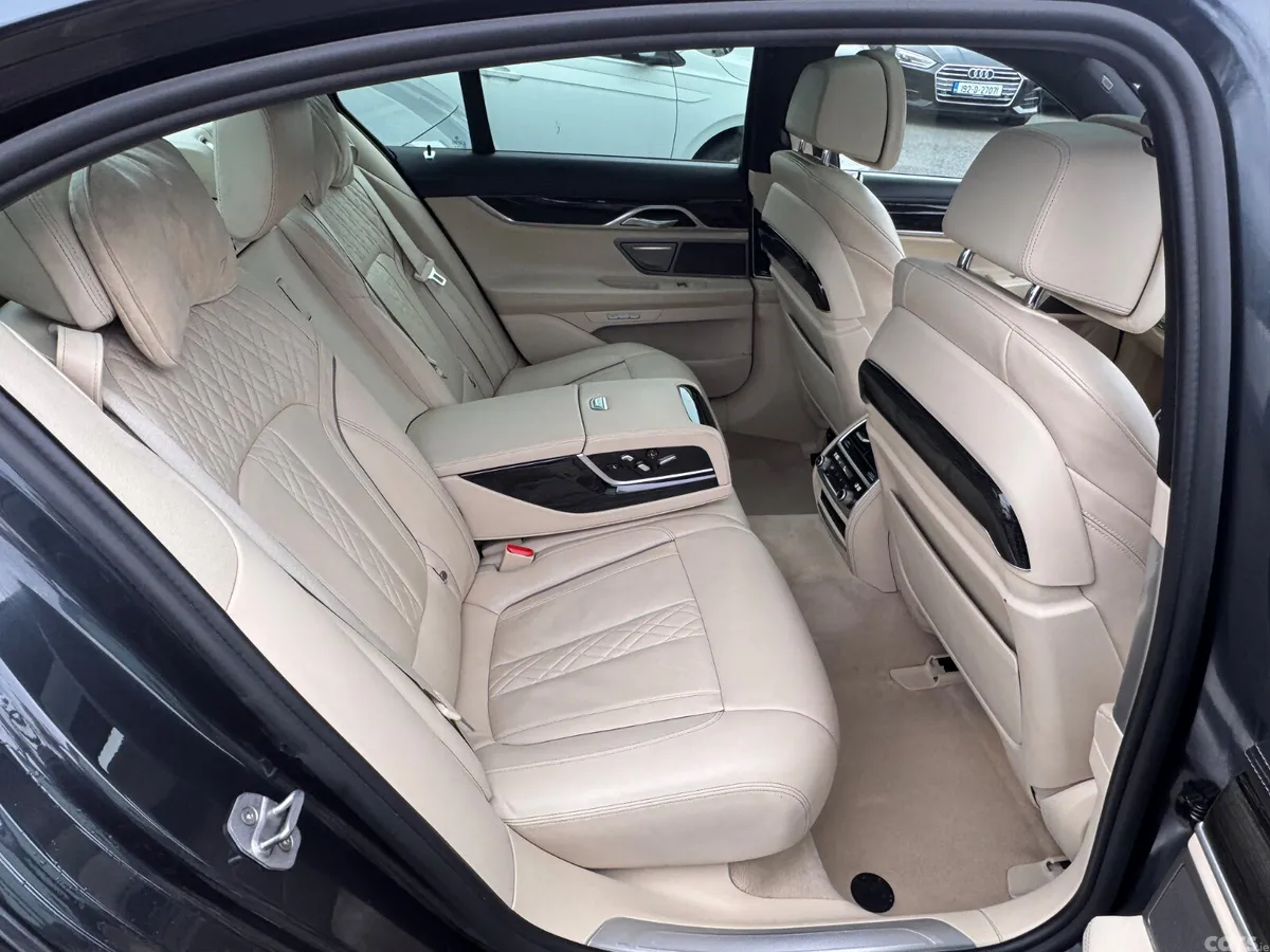 BMW 7-Series Saloon, Diesel, 2016, Grey