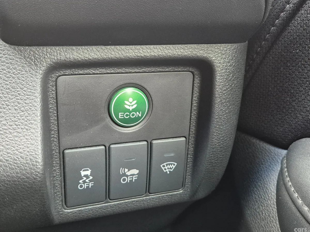 Honda Vezel SUV, Petrol Hybrid, 2014, Green