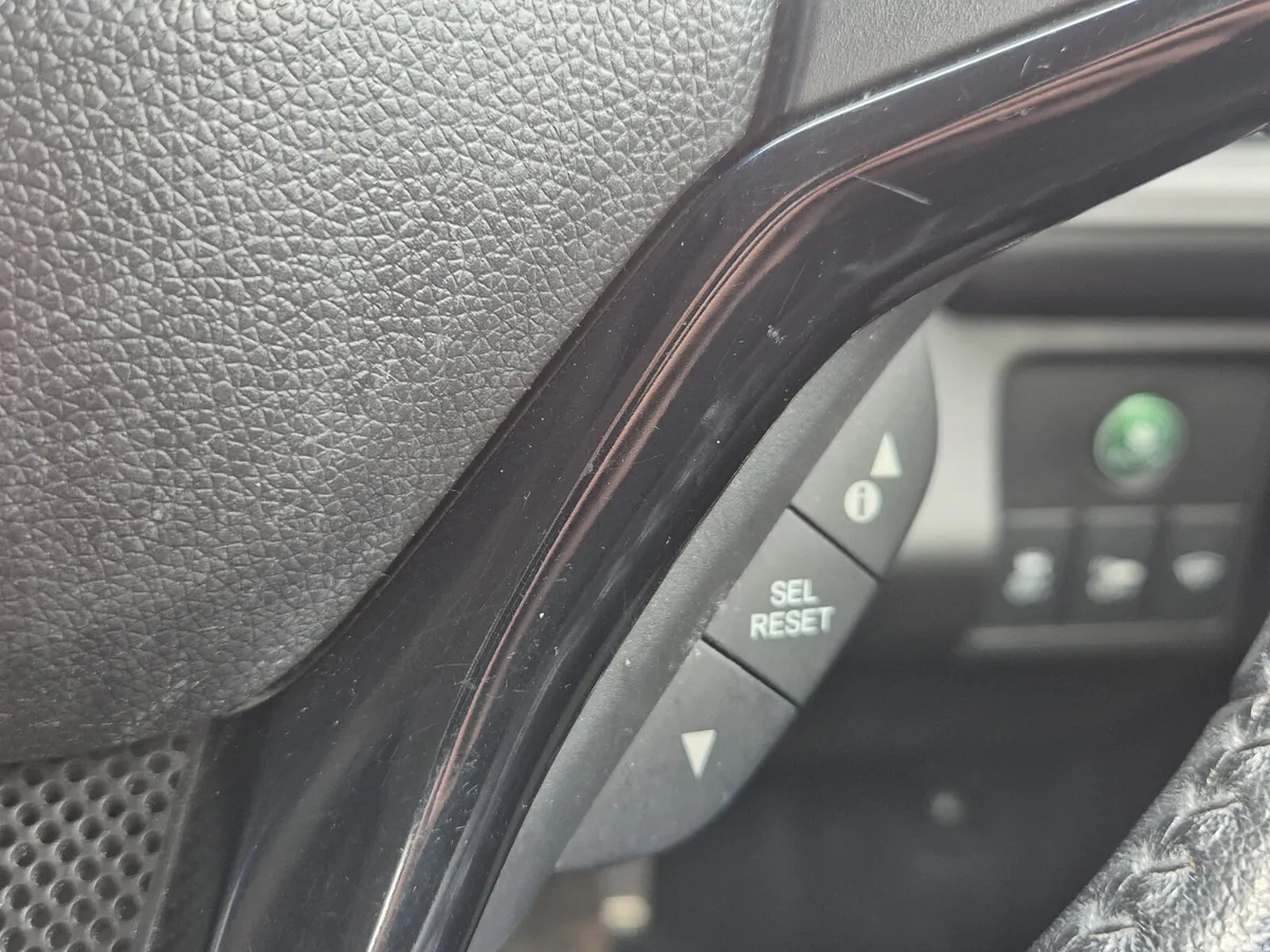 Honda Vezel SUV, Petrol Hybrid, 2014, Green