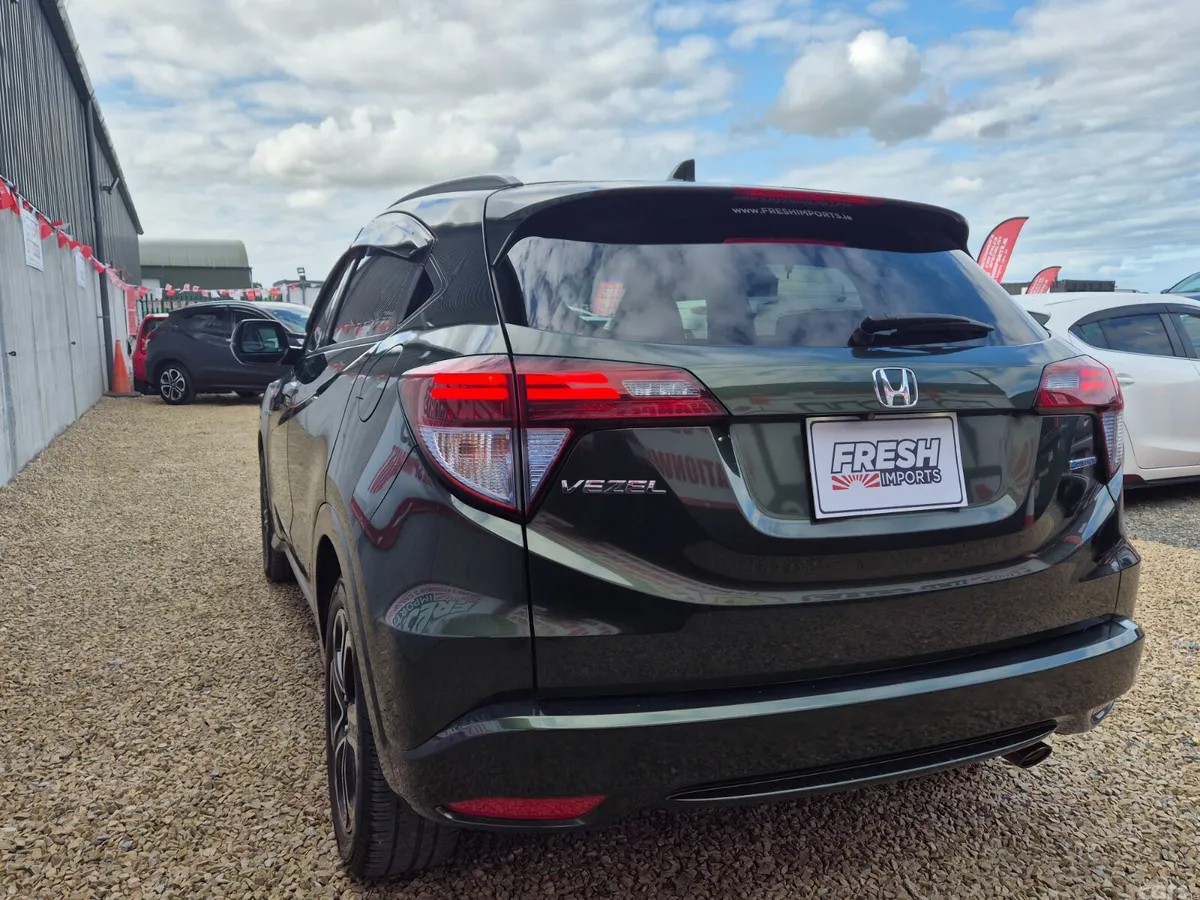 Honda Vezel SUV, Petrol Hybrid, 2014, Green