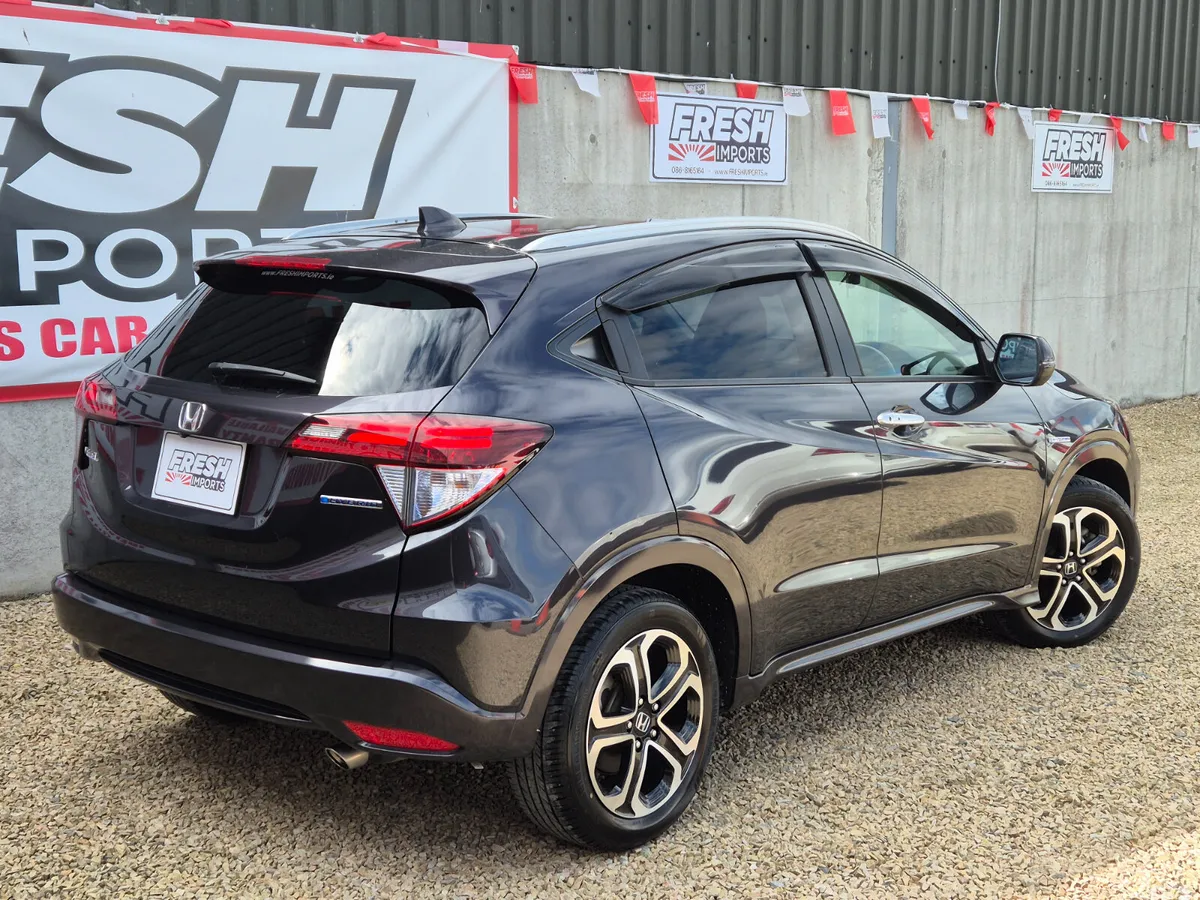 Honda Vezel SUV, Petrol Hybrid, 2014, Grey