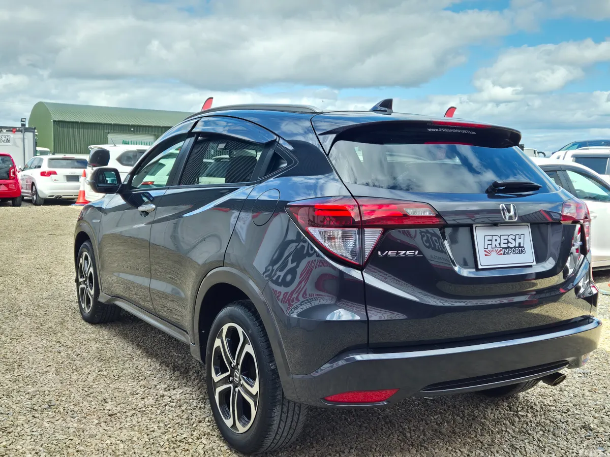 Honda Vezel SUV, Petrol Hybrid, 2014, Grey