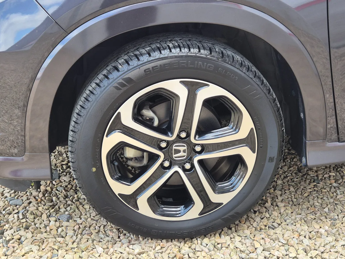 Honda Vezel SUV, Petrol Hybrid, 2014, Grey