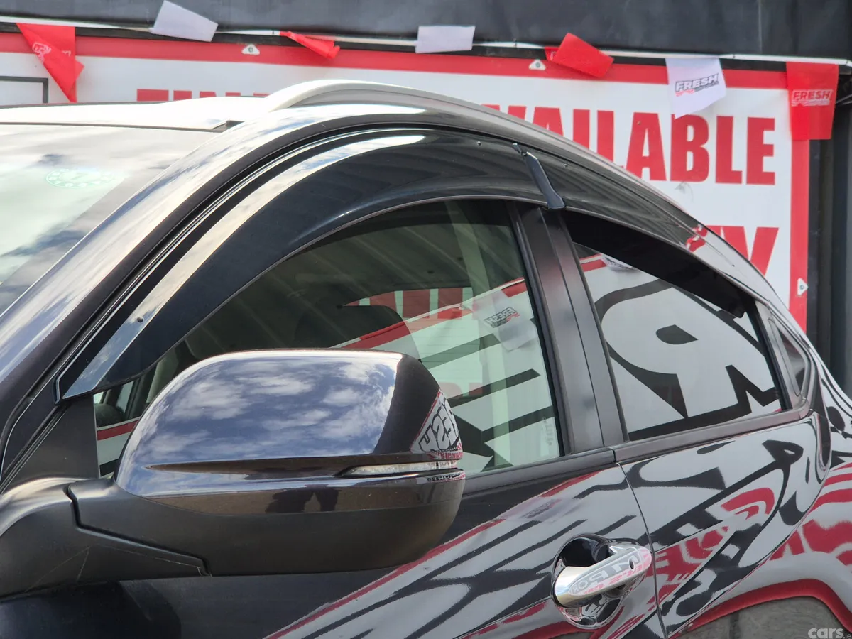 Honda Vezel SUV, Petrol Hybrid, 2014, Grey