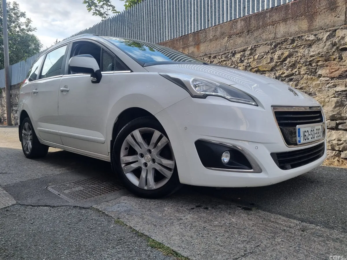Peugeot 5008 MPV, Diesel, 2016, White