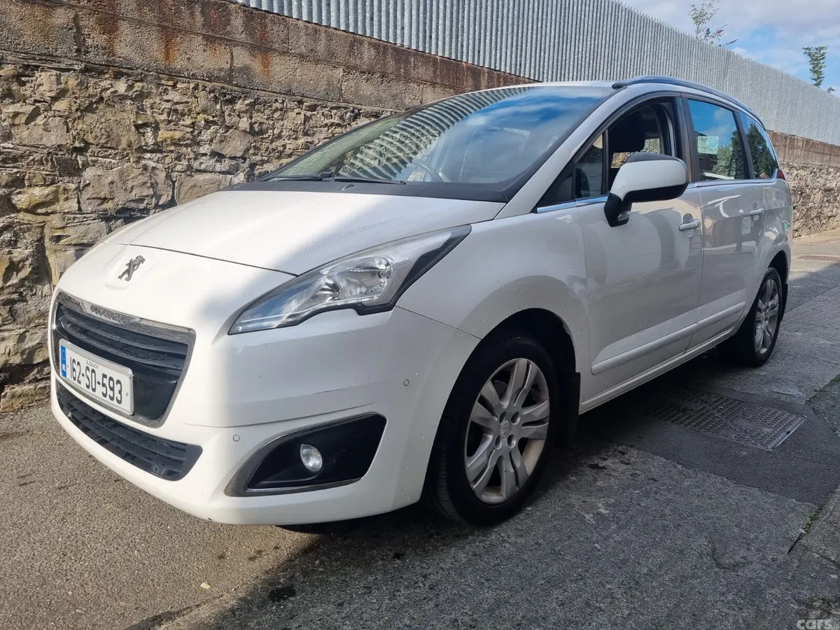 Peugeot 5008 MPV, Diesel, 2016, White