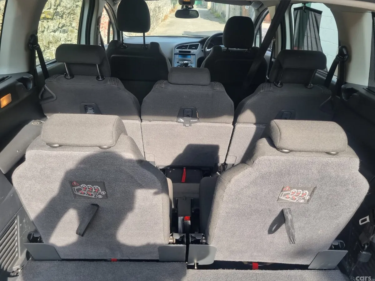 Peugeot 5008 MPV, Diesel, 2016, White