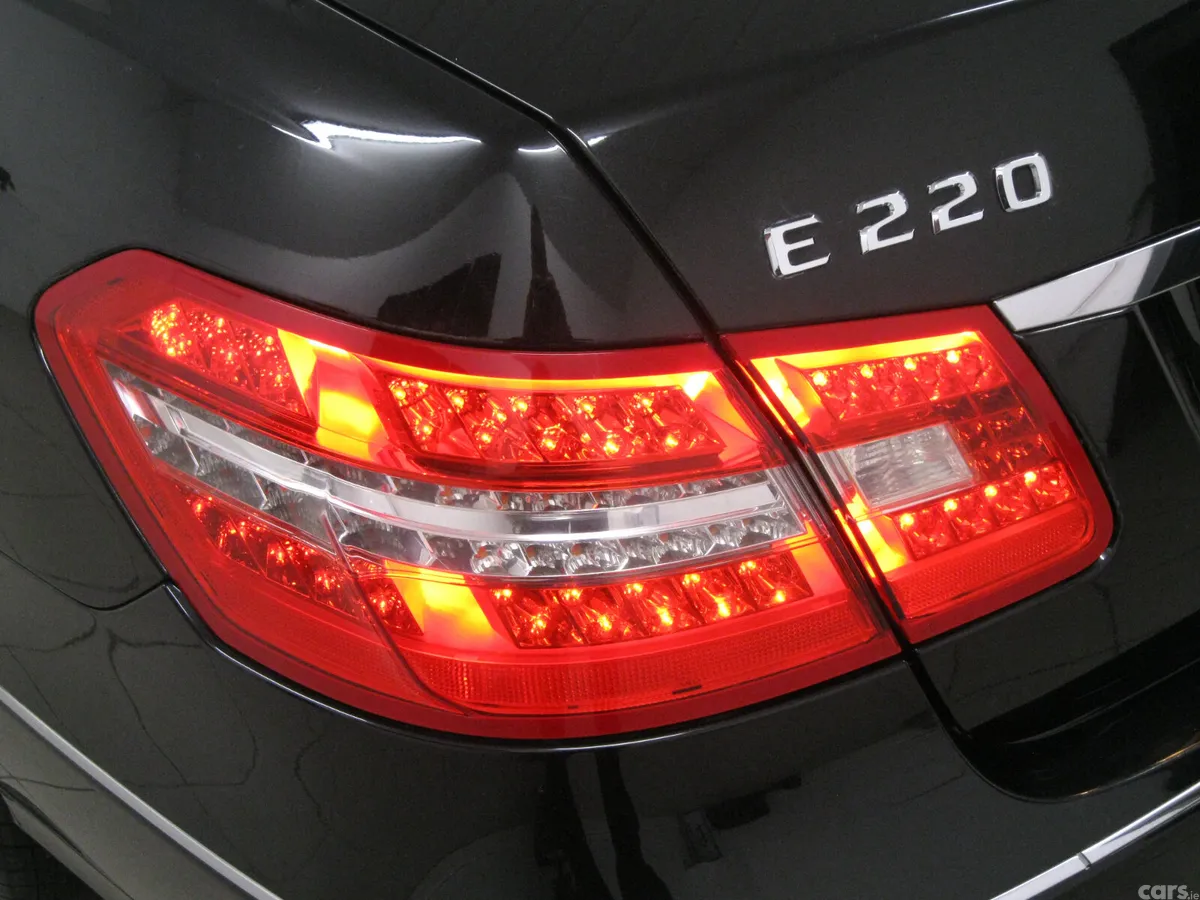 Mercedes-Benz E-Class Saloon, Diesel, 2011, Black