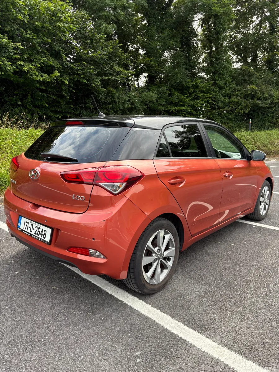 Hyundai i20 Hatchback, Petrol, 2017, Orange