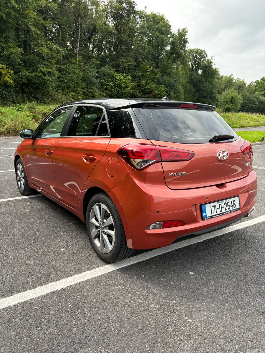 Hyundai i20 Hatchback, Petrol, 2017, Orange