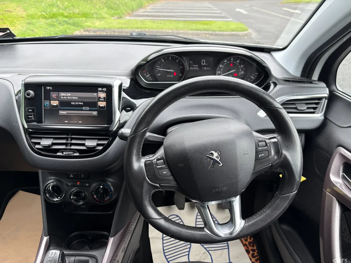 Peugeot 2008 SUV, Diesel, 2016, White