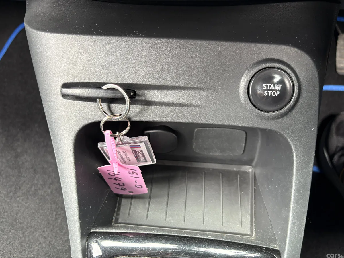 Renault Captur Hatchback, Diesel, 2015, Blue