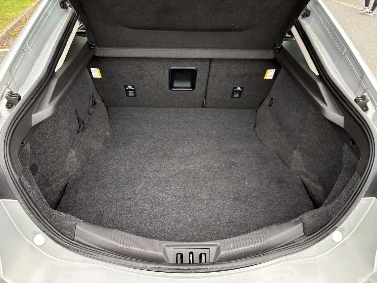Ford Mondeo Hatchback, Diesel, 2015, Silver