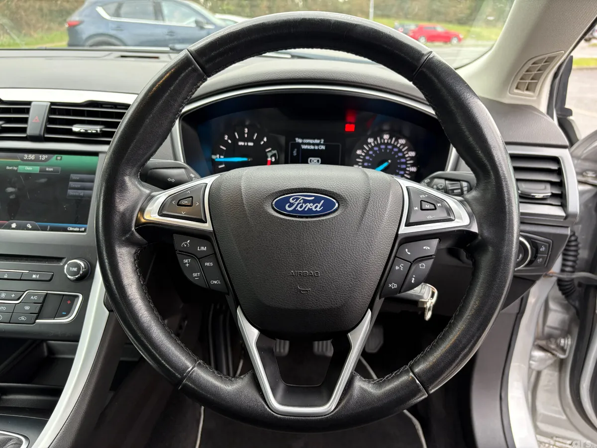 Ford Mondeo Hatchback, Diesel, 2015, Silver