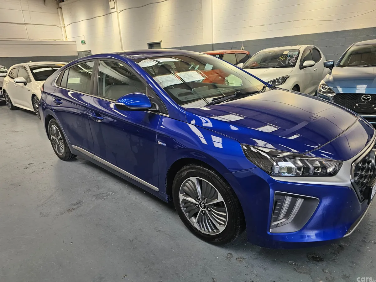 Hyundai IONIQ Hatchback, Petrol Plug-in Hybrid, 2020, Blue