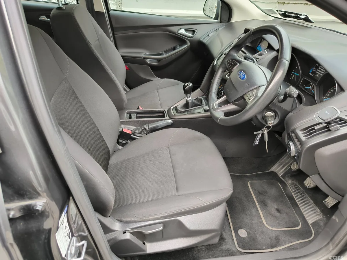 Ford Focus Hatchback, Diesel, 2016, Grey