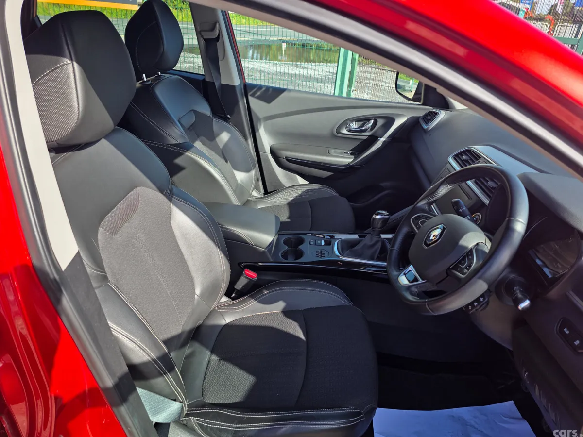 Renault Kadjar SUV, Diesel, 2016, Red